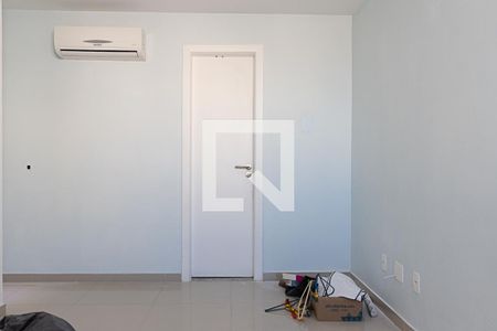 Apartamento à venda com 250m², 4 quartos e 4 vagas Apartamento à venda com 250m², 4 quartos e 4 vagasSuíte 3
