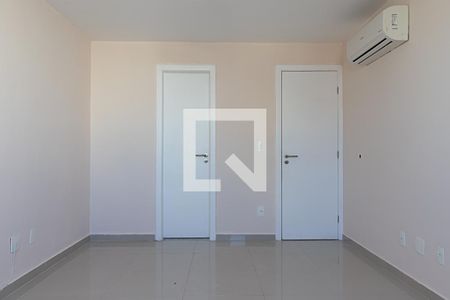 Apartamento à venda com 250m², 4 quartos e 4 vagas Apartamento à venda com 250m², 4 quartos e 4 vagasSuíte 1
