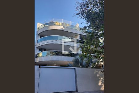 Apartamento à venda com 250m², 4 quartos e 4 vagas Apartamento à venda com 250m², 4 quartos e 4 vagasFachada