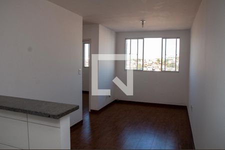 Sala de apartamento para alugar com 2 quartos, 45m² em Parque Maracanã, Contagem