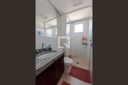 Apartamento à venda com 60m², 2 quartos e 2 vagas Apartamento à venda com 60m², 2 quartos e 2 vagasBanheiro