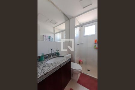 Apartamento à venda com 60m², 2 quartos e 2 vagas Apartamento à venda com 60m², 2 quartos e 2 vagasBanheiro