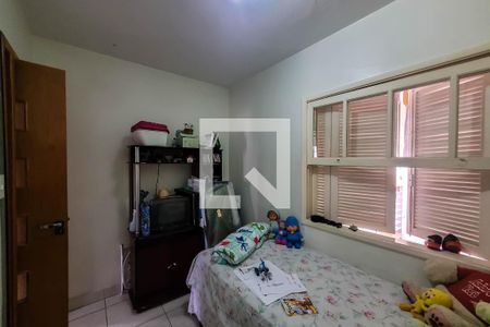 Quarto 2 de casa para alugar com 3 quartos, 320m² em Vila Natália, São Paulo
