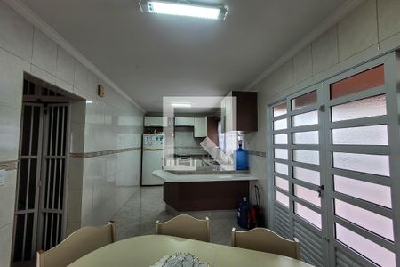 Casa para alugar com 320m², 3 quartos e 4 vagas Casa para alugar com 320m², 3 quartos e 4 vagasCozinha/Copa