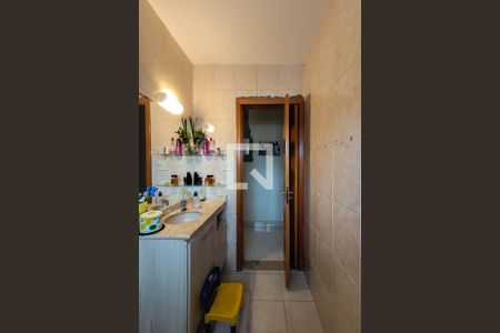 Casa para alugar com 320m², 3 quartos e 4 vagas Casa para alugar com 320m², 3 quartos e 4 vagasBanheiro Social