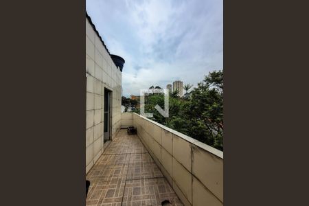 Casa para alugar com 320m², 3 quartos e 4 vagas Casa para alugar com 320m², 3 quartos e 4 vagasQuintal (edicula)