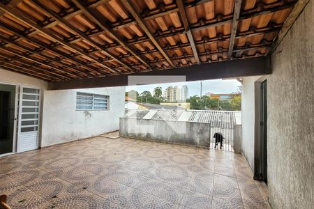 Casa para alugar com 320m², 3 quartos e 4 vagas Casa para alugar com 320m², 3 quartos e 4 vagasQuintal
