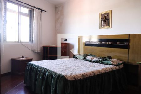 Casa à venda com 500m², 4 quartos e 3 vagas Casa à venda com 500m², 4 quartos e 3 vagasSuíte 2