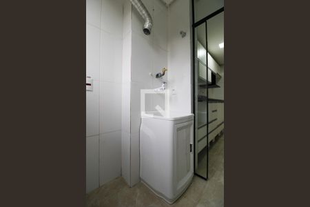 Apartamento à venda com 70m², 3 quartos e 2 vagas Apartamento à venda com 70m², 3 quartos e 2 vagasÁrea de Serviço