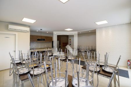 Apartamento à venda com 70m², 3 quartos e 2 vagas Apartamento à venda com 70m², 3 quartos e 2 vagasÁrea comum - Salão de festas