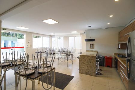 Apartamento à venda com 70m², 3 quartos e 2 vagas Apartamento à venda com 70m², 3 quartos e 2 vagasÁrea comum - Salão de festas