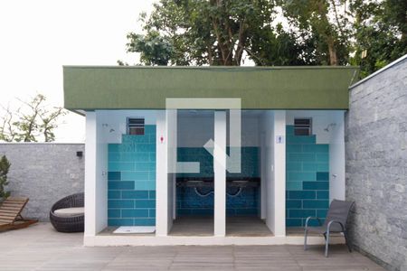 Apartamento à venda com 70m², 3 quartos e 2 vagas Apartamento à venda com 70m², 3 quartos e 2 vagasÁrea comum - Piscina