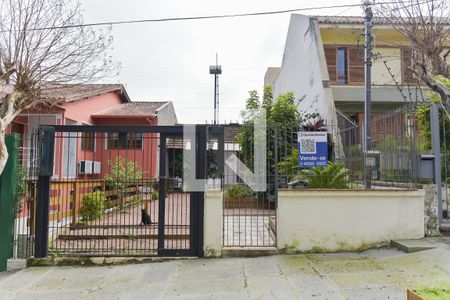 Casa para alugar com 56m², 2 quartos e 3 vagasFachada