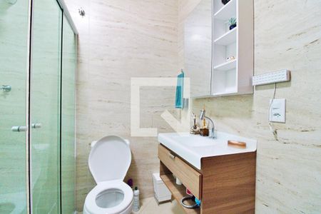 Casa à venda com 332m², 3 quartos e 4 vagas Casa à venda com 332m², 3 quartos e 4 vagasBanheiro da Suíte