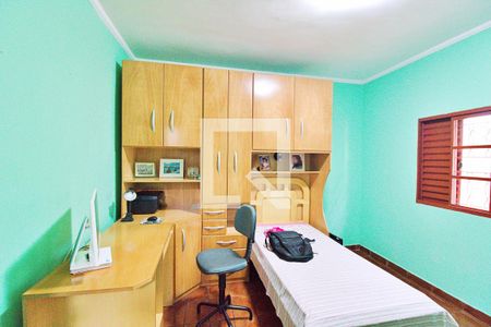 Casa à venda com 332m², 3 quartos e 4 vagas Casa à venda com 332m², 3 quartos e 4 vagasQuarto 3