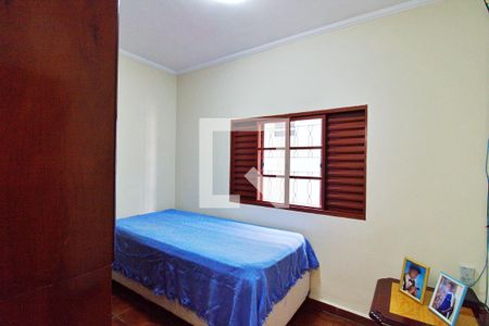 Casa à venda com 332m², 3 quartos e 4 vagas Casa à venda com 332m², 3 quartos e 4 vagasQuarto 2