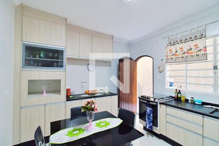 Casa à venda com 332m², 3 quartos e 4 vagas Casa à venda com 332m², 3 quartos e 4 vagasCozinha