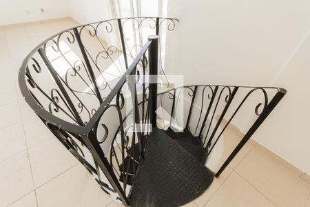 Apartamento à venda com 114m², 2 quartos e 1 vagaEscada