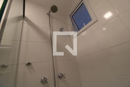 Apartamento à venda com 67m², 2 quartos e 1 vagaChuveiro banheiro da suíte