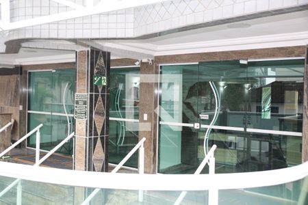 Apartamento para alugar com 124m², 2 quartos e 1 vaga Entrada