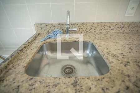Cozinha - Torneira de apartamento para alugar com 2 quartos, 54m² em Vila Alexandria, São Paulo