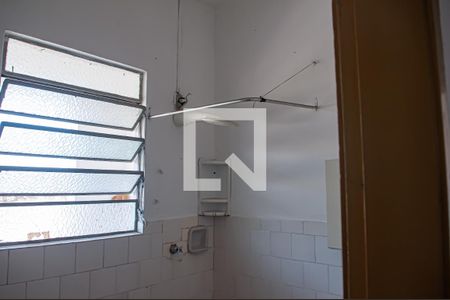 banheiro de apartamento à venda com 1 quarto, 44m² em Taquara, Rio de Janeiro