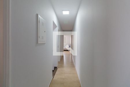 Casa à venda com 185m², 4 quartos e 3 vagasCorredor