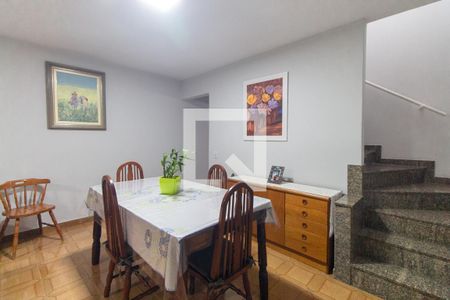 Sala de casa à venda com 4 quartos, 185m² em Chácara Seis de Outubro, São Paulo