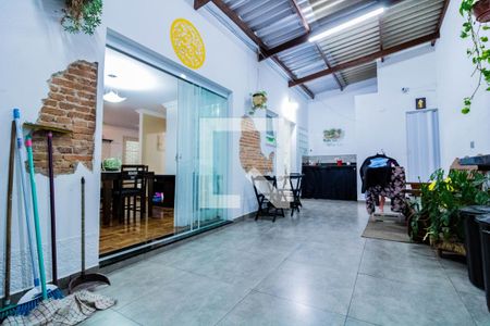 Casa à venda com 130m², 3 quartos e 3 vagas Casa à venda com 130m², 3 quartos e 3 vagasEspaço Gourmet