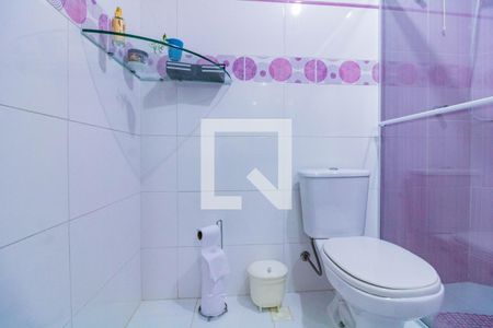 Casa à venda com 130m², 3 quartos e 3 vagas Casa à venda com 130m², 3 quartos e 3 vagasDetalhe do banheiro