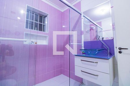 Casa à venda com 130m², 3 quartos e 3 vagas Casa à venda com 130m², 3 quartos e 3 vagasBanheiro Corredor