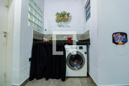 Casa à venda com 130m², 3 quartos e 3 vagas Casa à venda com 130m², 3 quartos e 3 vagasÁrea de Serviço