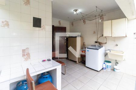 Casa à venda com 350m², 3 quartos e 2 vagasÁrea de serviço