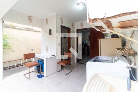 Casa à venda com 350m², 3 quartos e 2 vagasÁrea de serviço