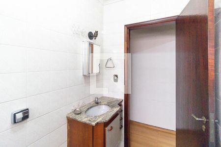 Casa à venda com 350m², 3 quartos e 2 vagasBanheiro