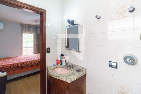 Casa à venda com 350m², 3 quartos e 2 vagasBanheiro do quarto 1