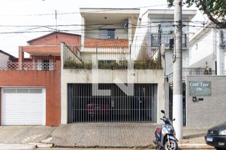 Casa à venda com 350m², 3 quartos e 2 vagasFachada