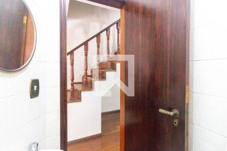 Casa à venda com 350m², 3 quartos e 2 vagasLavabo