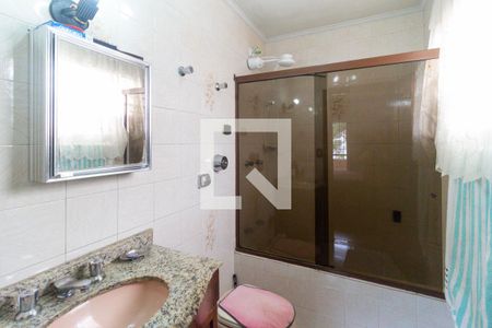 Casa à venda com 350m², 3 quartos e 2 vagasBanheiro do quarto 1