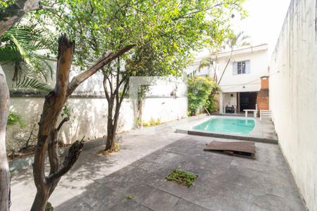 Casa à venda com 350m², 3 quartos e 2 vagasQuintal