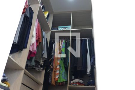 Apartamento para alugar com 94m², 3 quartos e 2 vagas Apartamento para alugar com 94m², 3 quartos e 2 vagasCloset da suíte