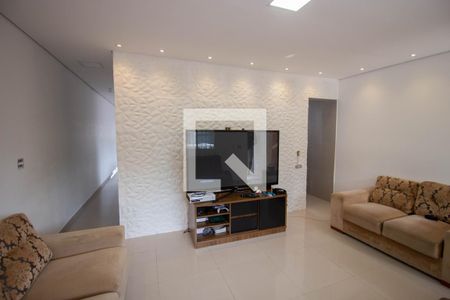 Sala de casa à venda com 3 quartos, 370m² em Vila Carmosina, São Paulo