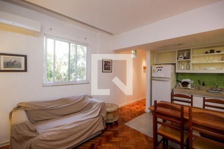 Sala de casa de condomínio para alugar com 1 quarto, 48m² em Leme, Rio de Janeiro