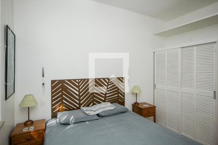  Quarto 1 de casa de condomínio para alugar com 1 quarto, 48m² em Leme, Rio de Janeiro
