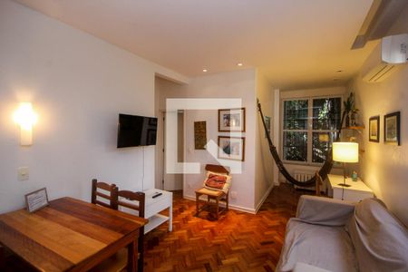 Sala de casa de condomínio para alugar com 1 quarto, 48m² em Leme, Rio de Janeiro