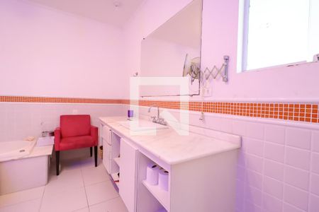 Casa à venda com 1200m², 6 quartos e sem vagaBanheiro da Suíte 3