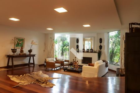 Sala de casa à venda com 6 quartos, 1200m² em Vila Tramontano, São Paulo