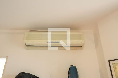 Casa à venda com 1200m², 6 quartos e sem vagaAr condicionado