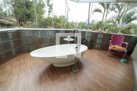 Casa à venda com 1200m², 6 quartos e sem vagaBanheiro da Suíte 1