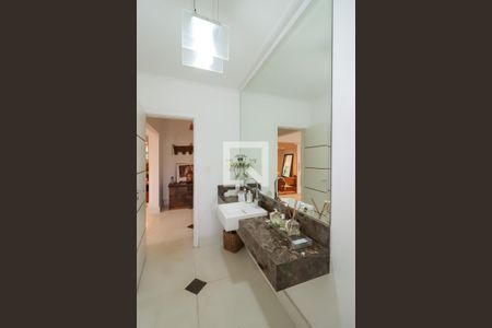 Casa à venda com 1200m², 6 quartos e sem vagaLavabo